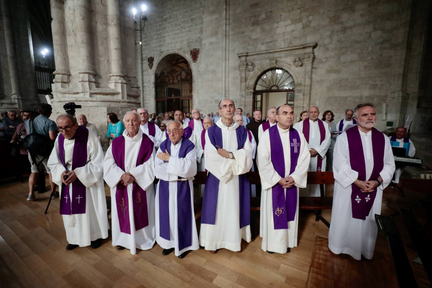 El funeral de Teófanes Egido, en imágenes