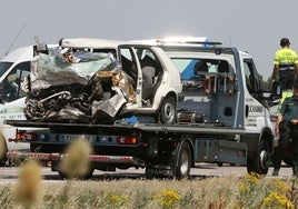 Servicios de emergencia, en el lugar del accidente.