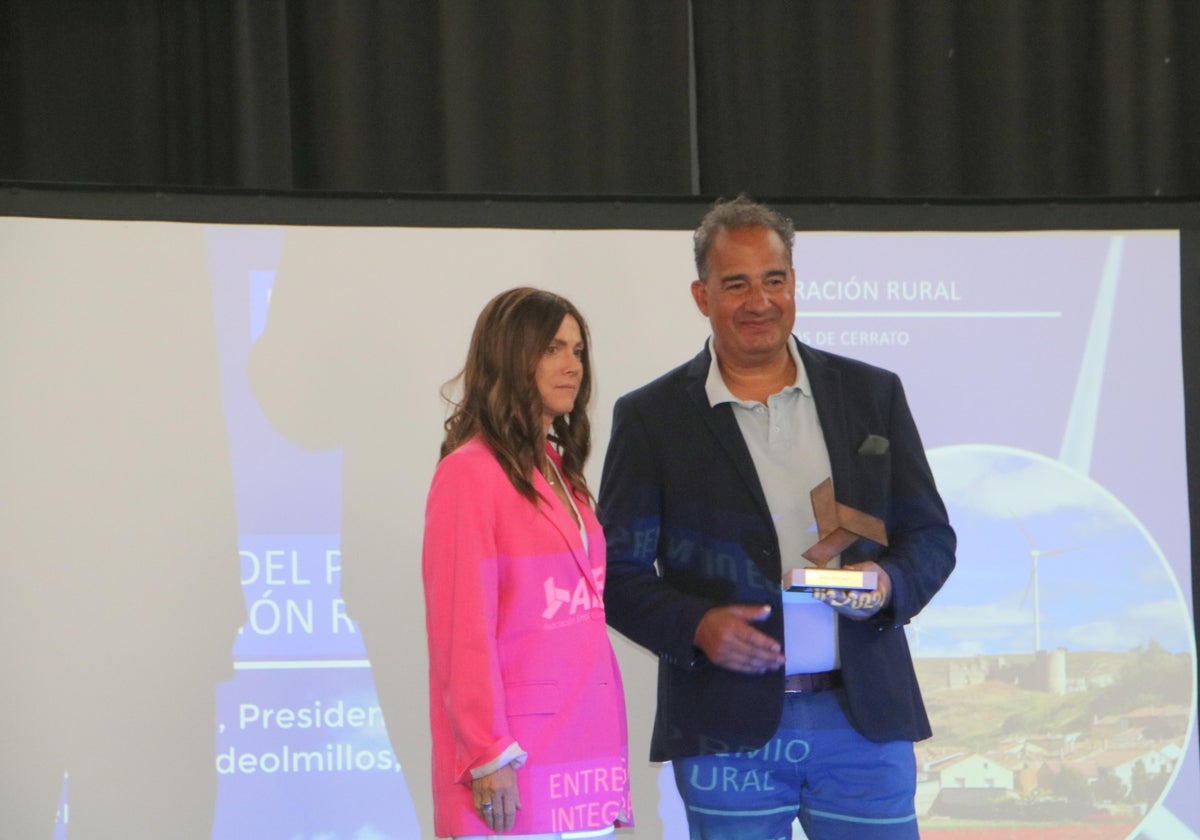 Hornillos recibe el Premio EOLO 2024