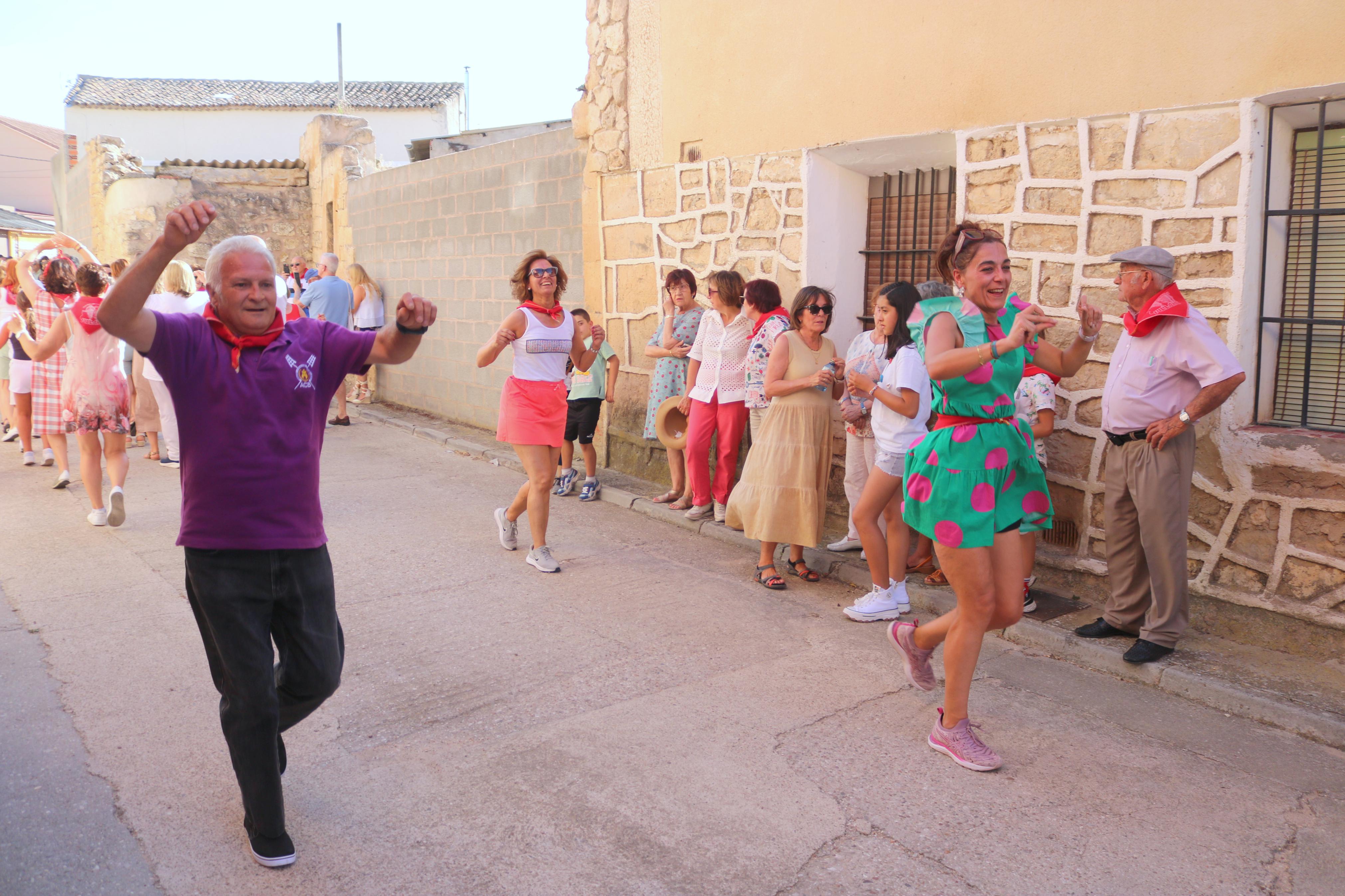 Villahán danza a Santa Marina