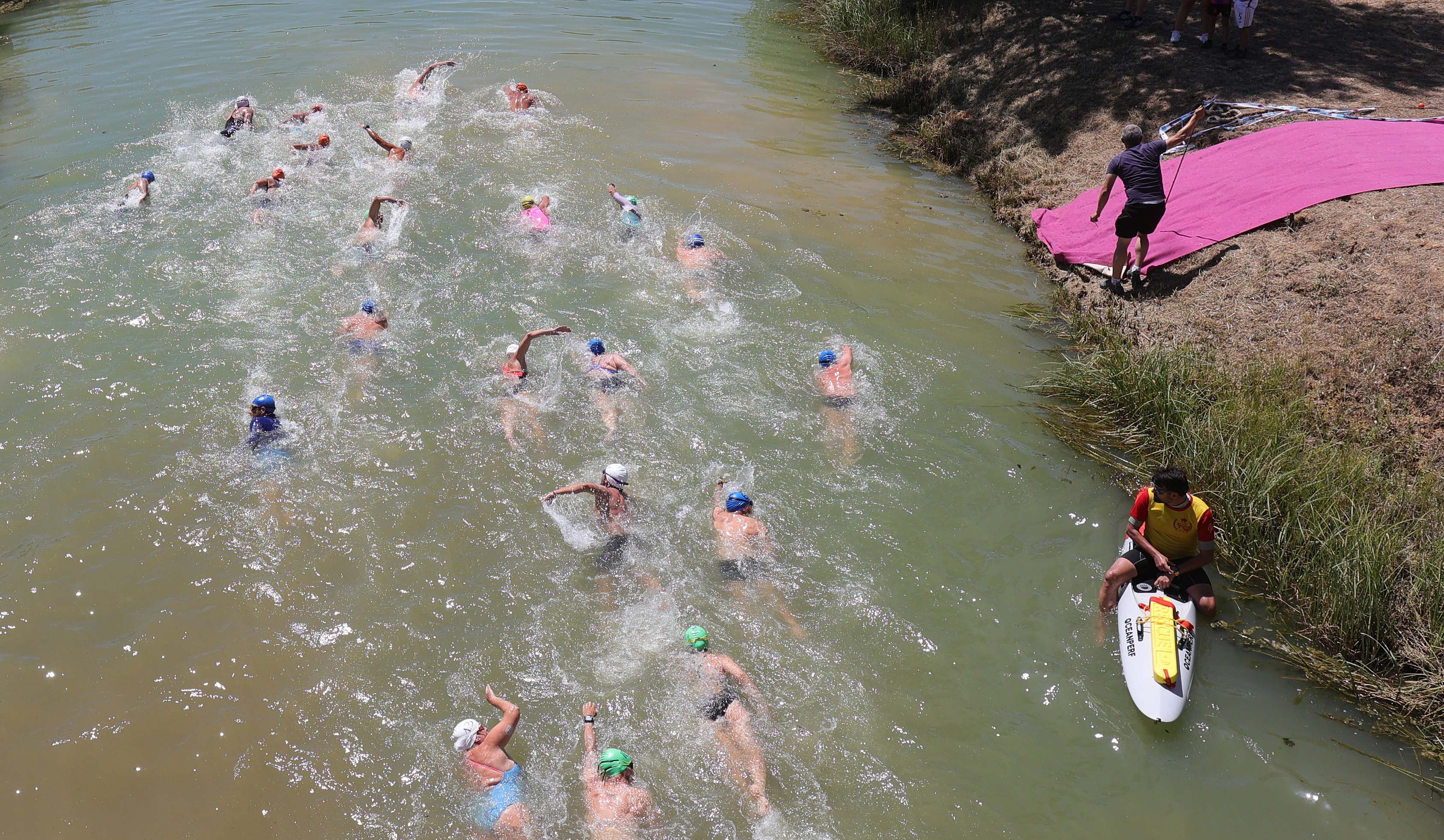 VI Travesía a nado Canal de Castilla en Paredes de Nava