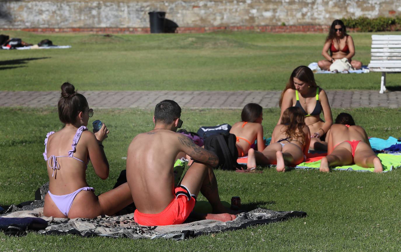 Los palentinos combaten el calor como pueden