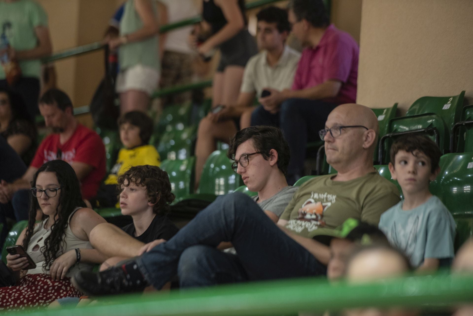 Búscate en las gradas del Pedro Delgado durante el España - Canadá de baloncesto