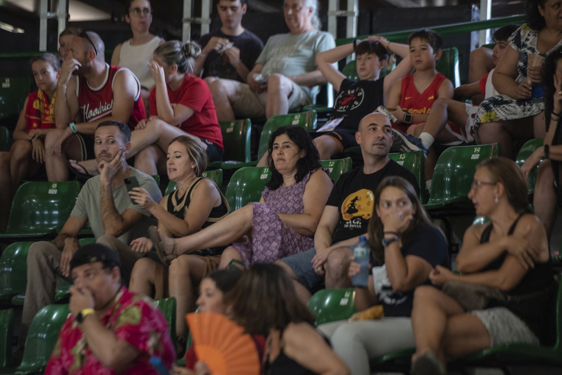 Búscate en las gradas del Pedro Delgado durante el España - Canadá de baloncesto