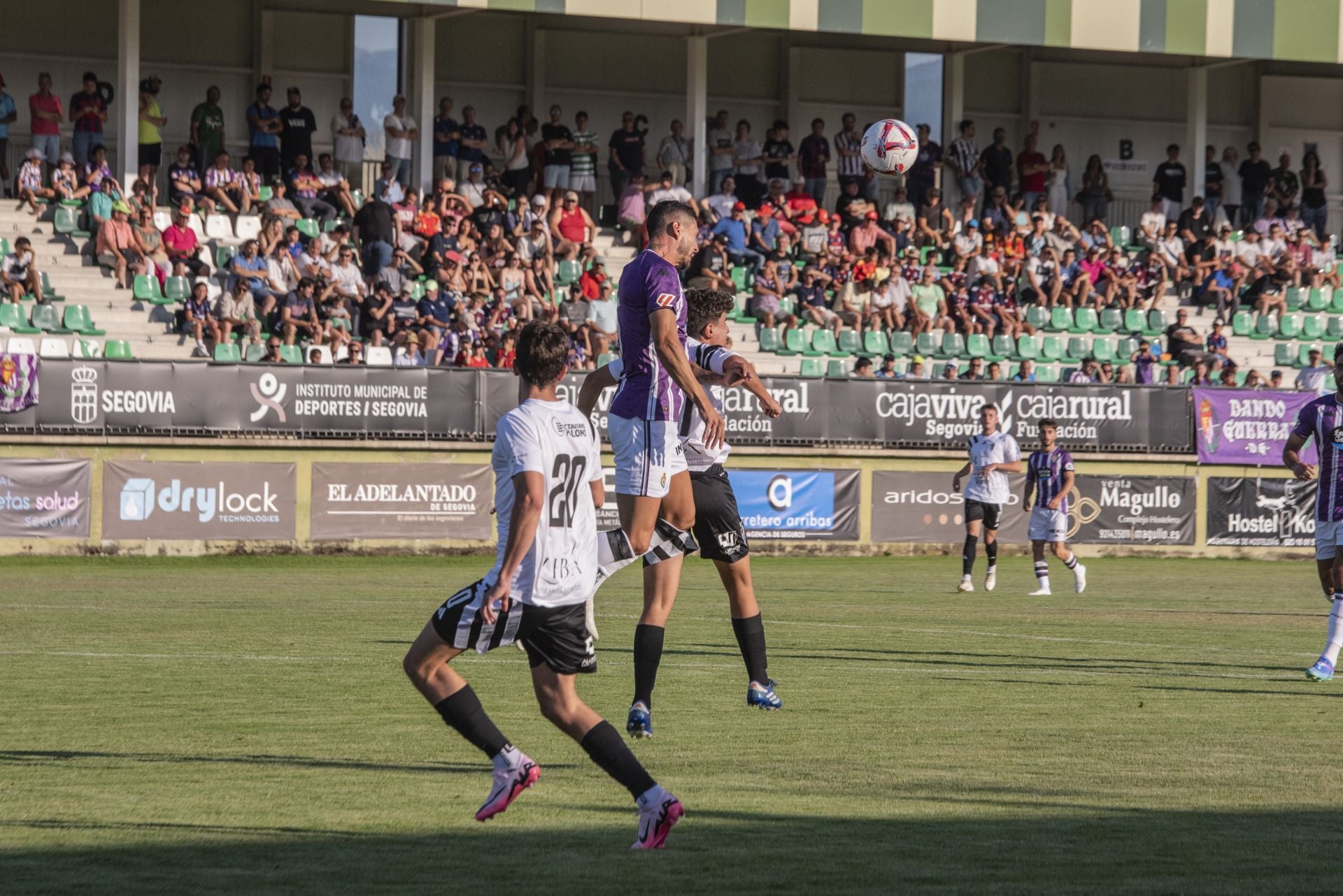 El partido entre la Segoviana y el Real Valladolid, en imágenes