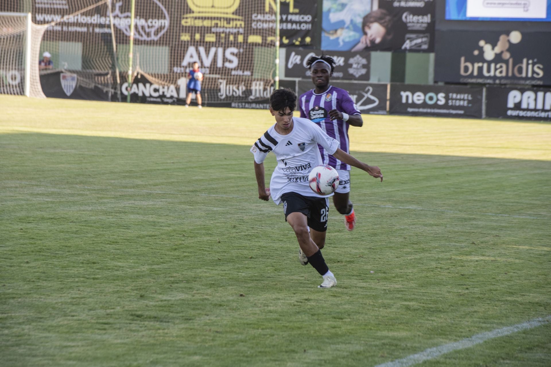 El partido entre la Segoviana y el Real Valladolid, en imágenes