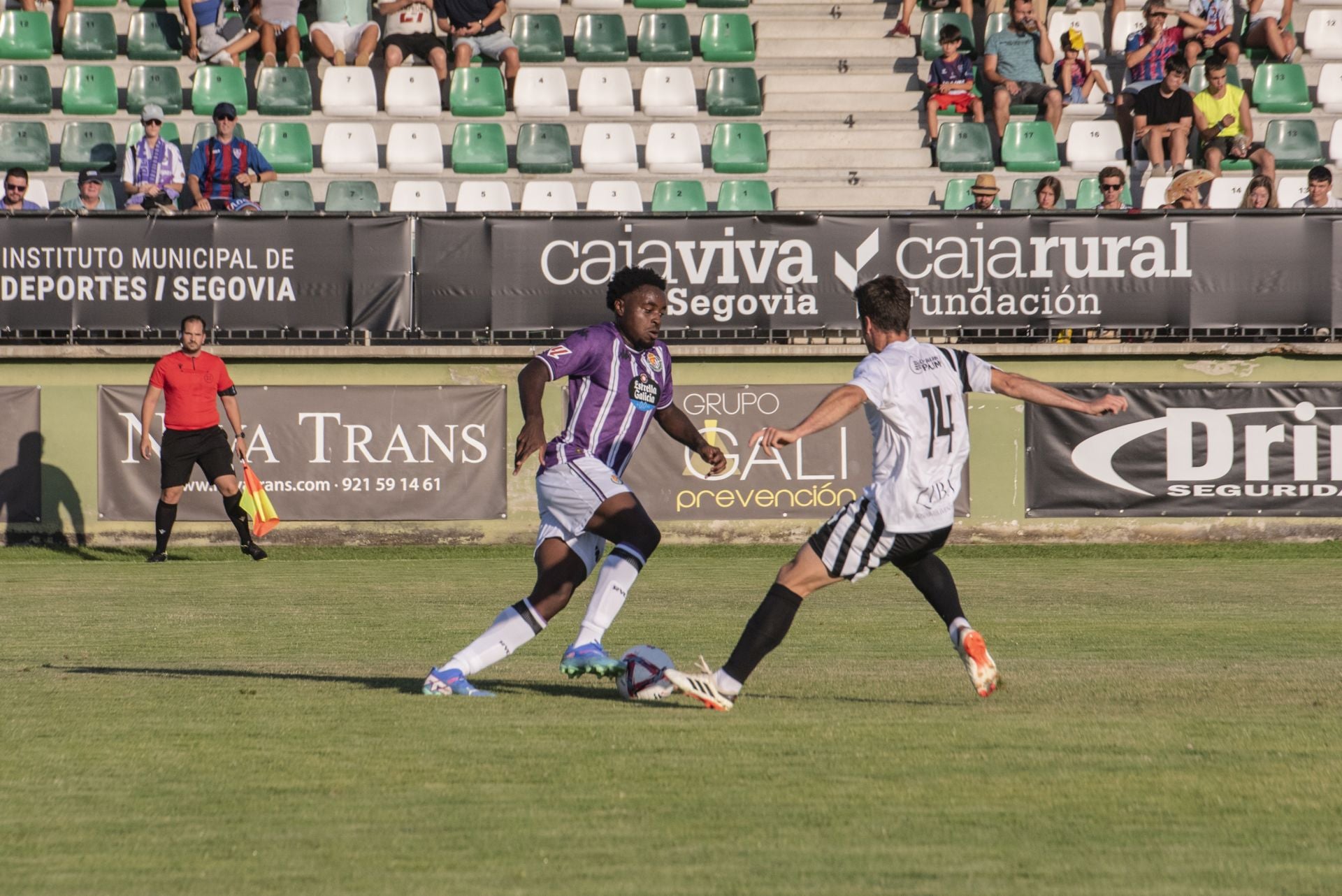 El partido entre la Segoviana y el Real Valladolid, en imágenes