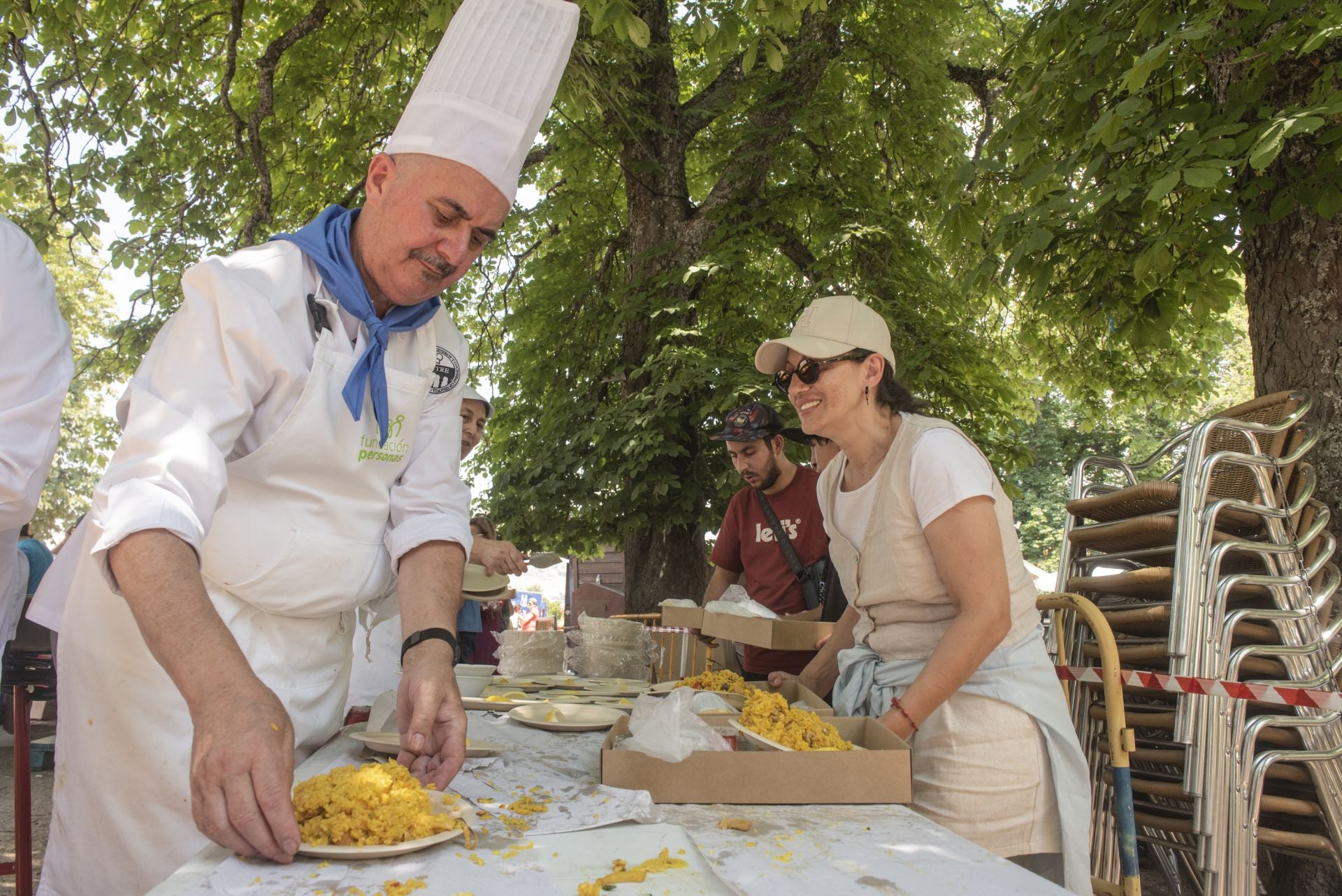 La paella popular de Apadefim, en imágenes