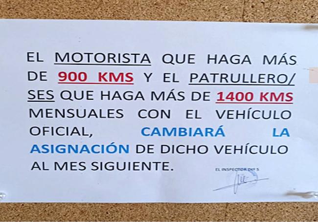 Cartel firmado por el inspector del Distrito V en el que advierte de los límites de kilómetros.