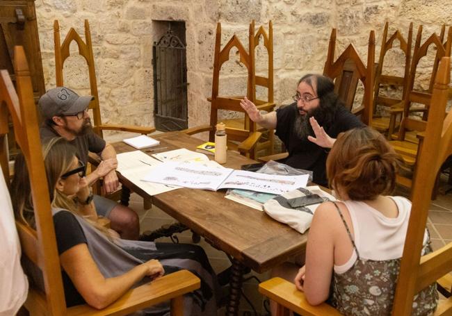 Miguel Álvarez-Fernández conductor de 'Ars sonora' en Radio Clásica, en su taller.
