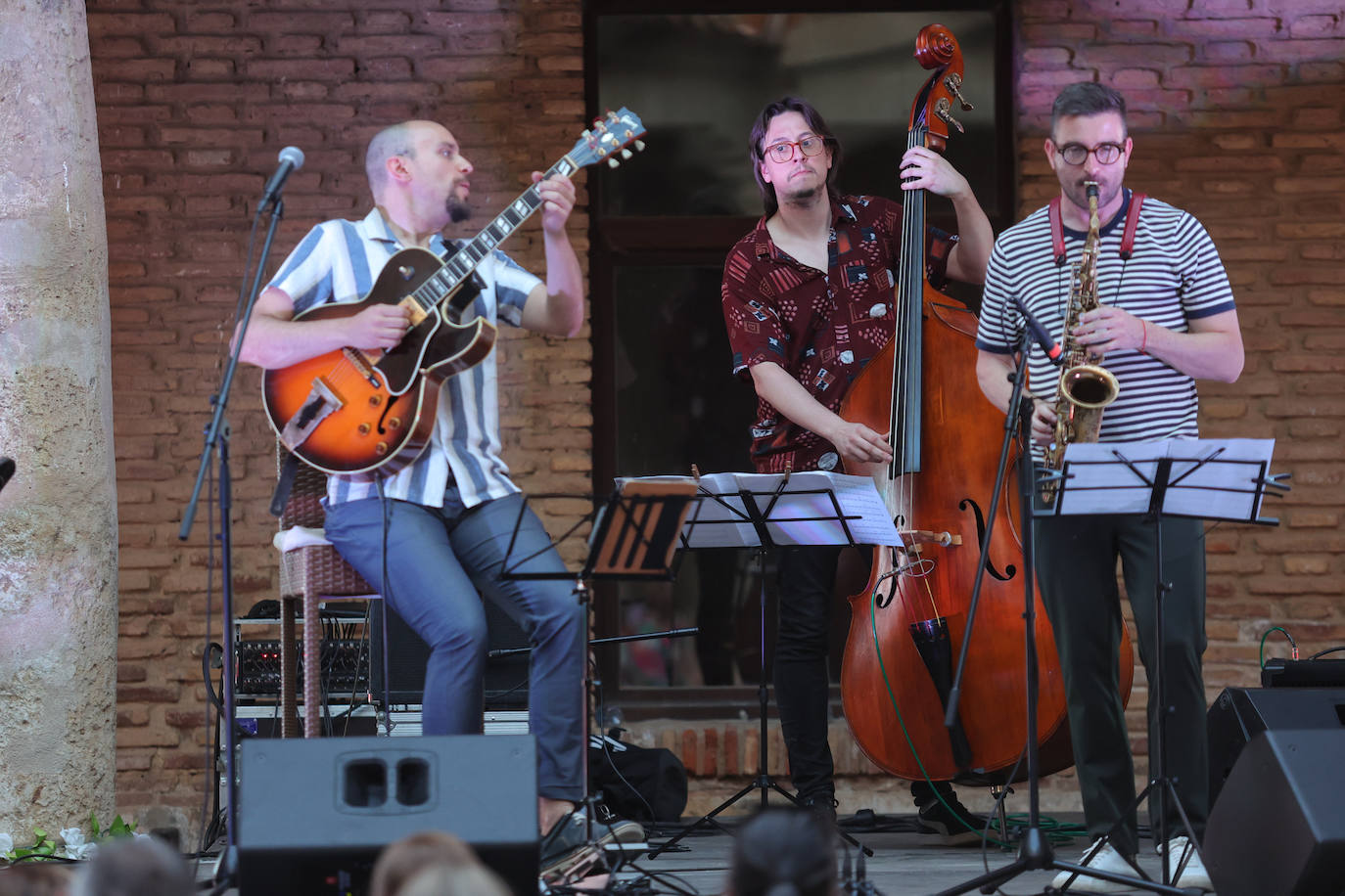 Los atardeceres llenan de música el castillo de Monzón