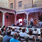 Los atardeceres llenan de música el castillo de Monzón