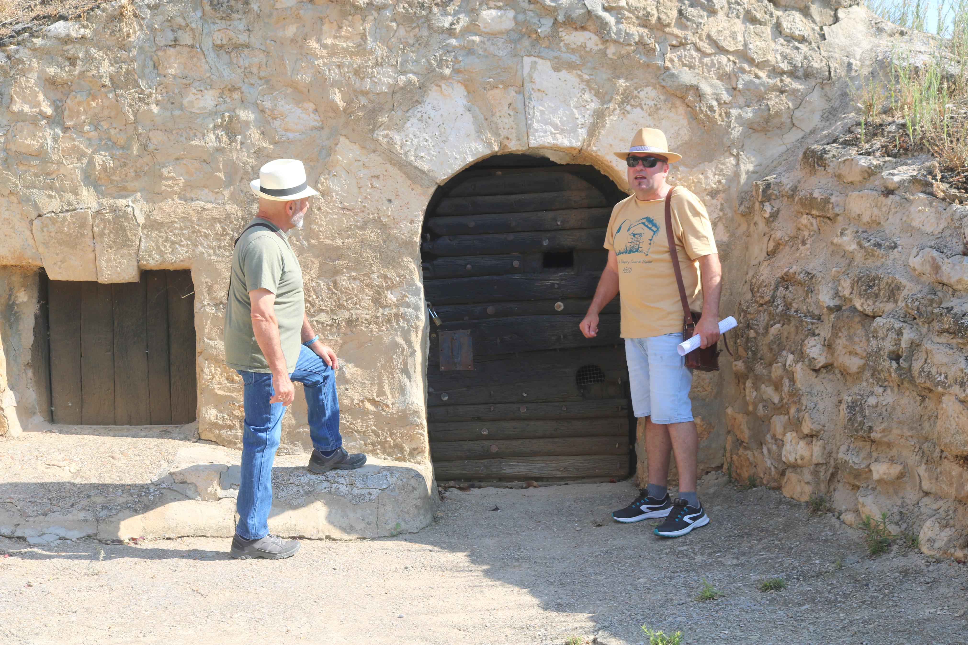 X Ruta Guiada por las Bodegas y Cuevas de Dueñas