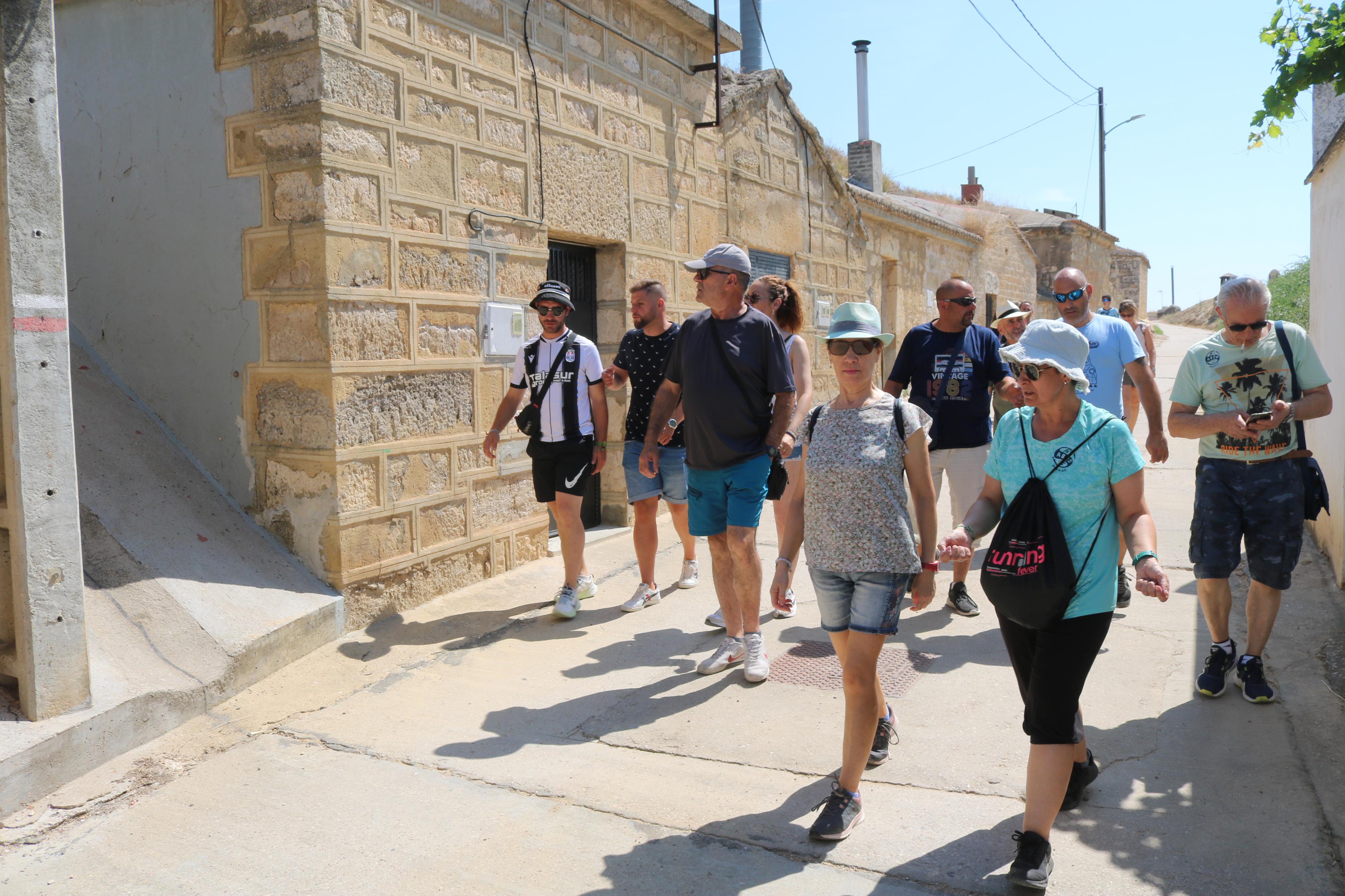 X Ruta Guiada por las Bodegas y Cuevas de Dueñas