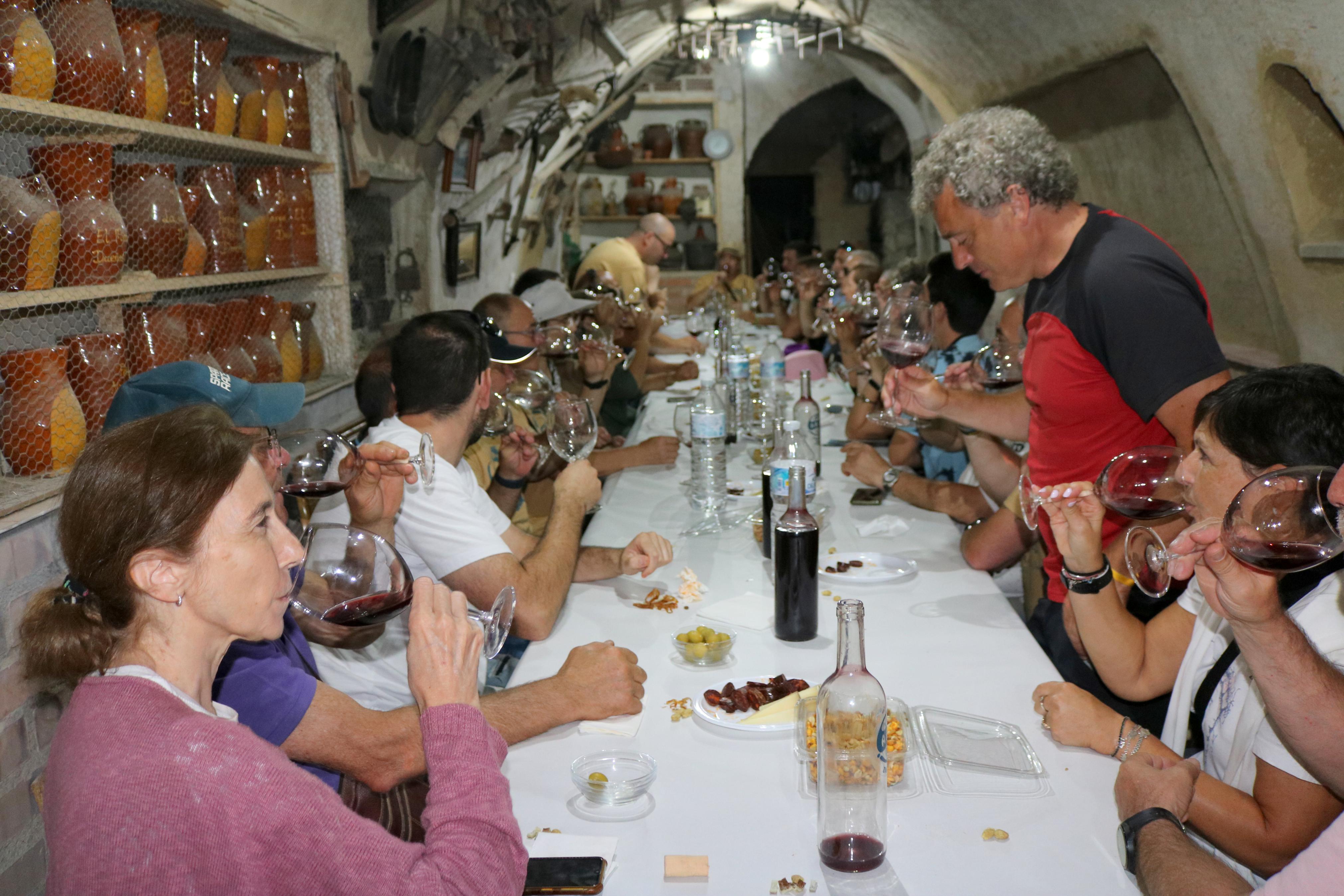 X Ruta Guiada por las Bodegas y Cuevas de Dueñas