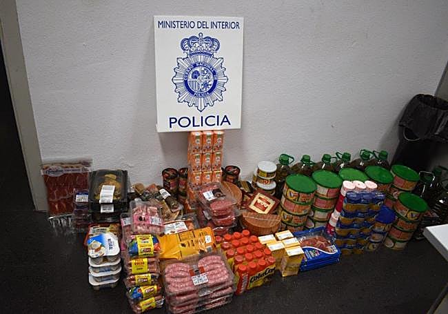 Productos robados por las cinco mujeres.