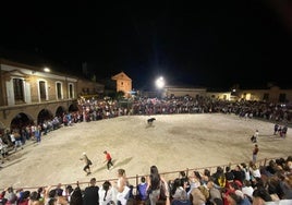 Capea nocturna celebrada en la plaza de toros de La Seca.