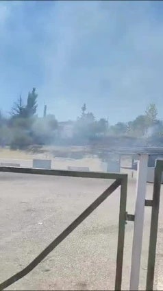 Incendio originado junto al hotel Simancas en Valladolid, cerca de la gasolinera de Cepsa