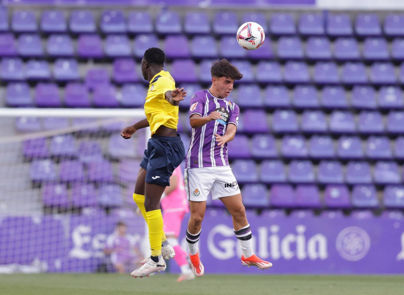 Las imágenes del amistoso en el José Zorrilla entre el Real Valladolid y el Pau Fútbol Club