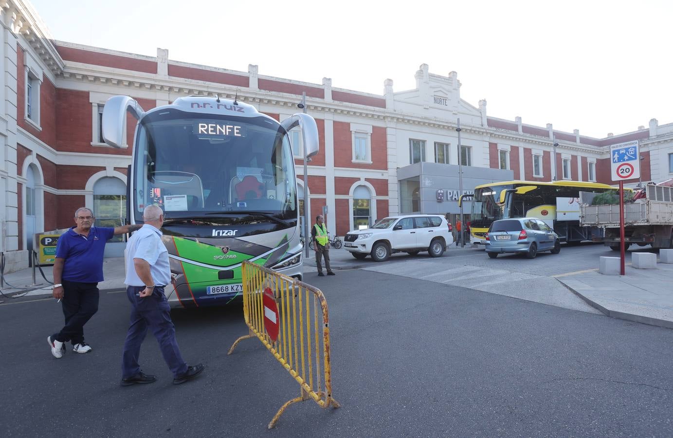 Renfe inicia los traslados en bus a Cantabria por las obras del AVE