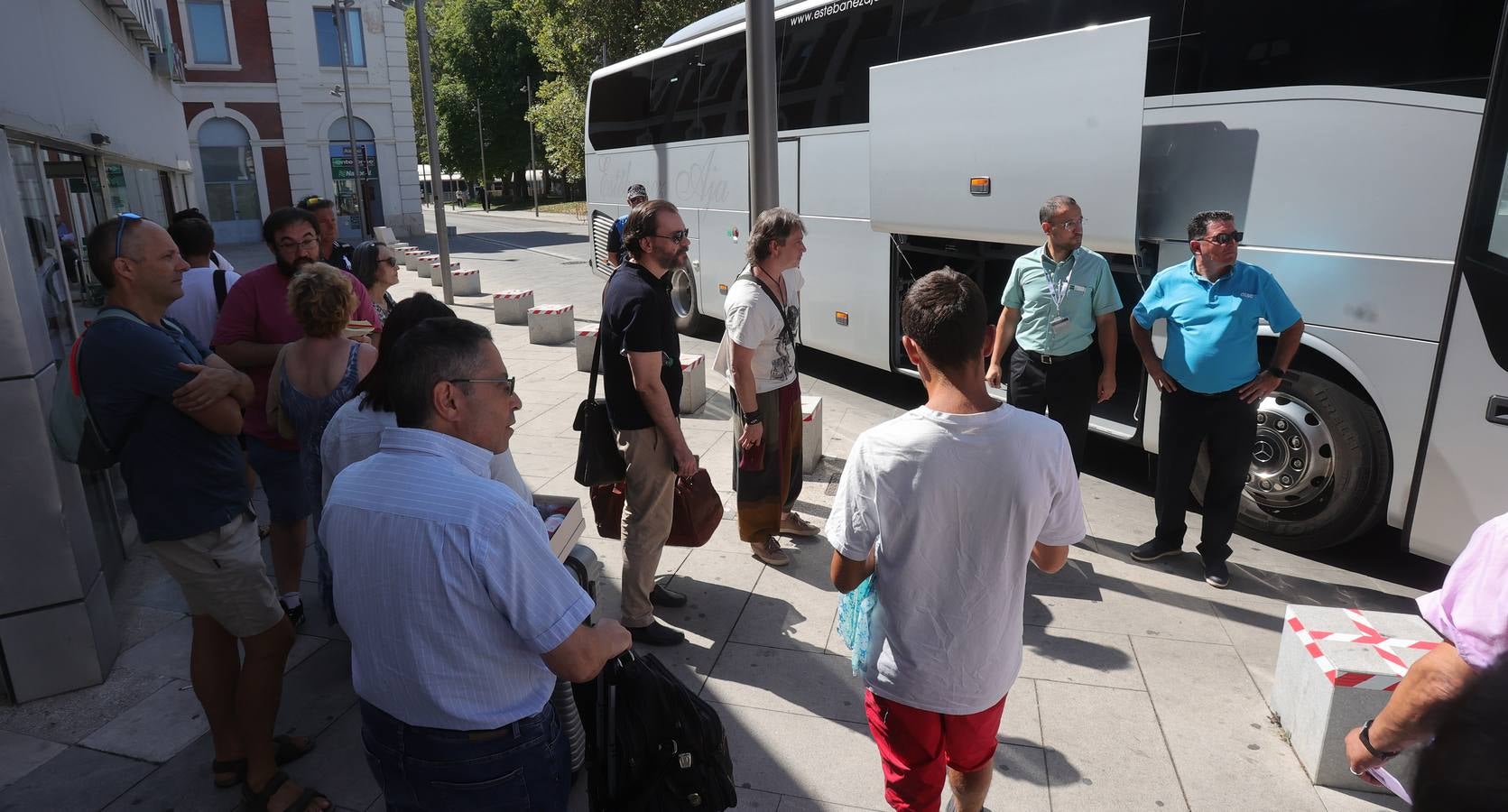 Renfe inicia los traslados en bus a Cantabria por las obras del AVE