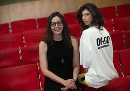 María G. Royo y Julia de Castro, codirectoras de 'On the go', en los cines Casablanca.