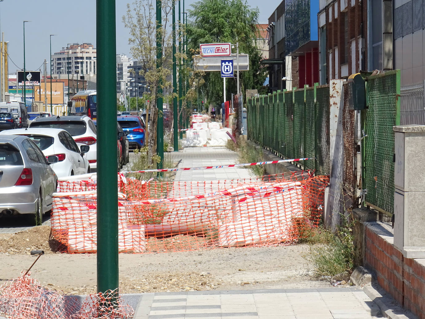 Obras paralizadas en el Polígono de Argales