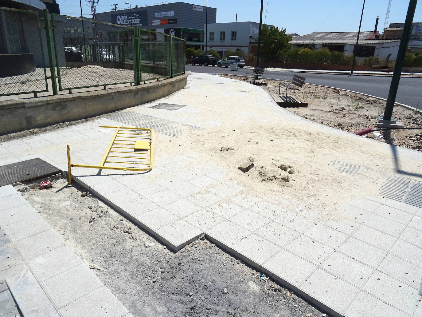 Obras paralizadas en el Polígono de Argales