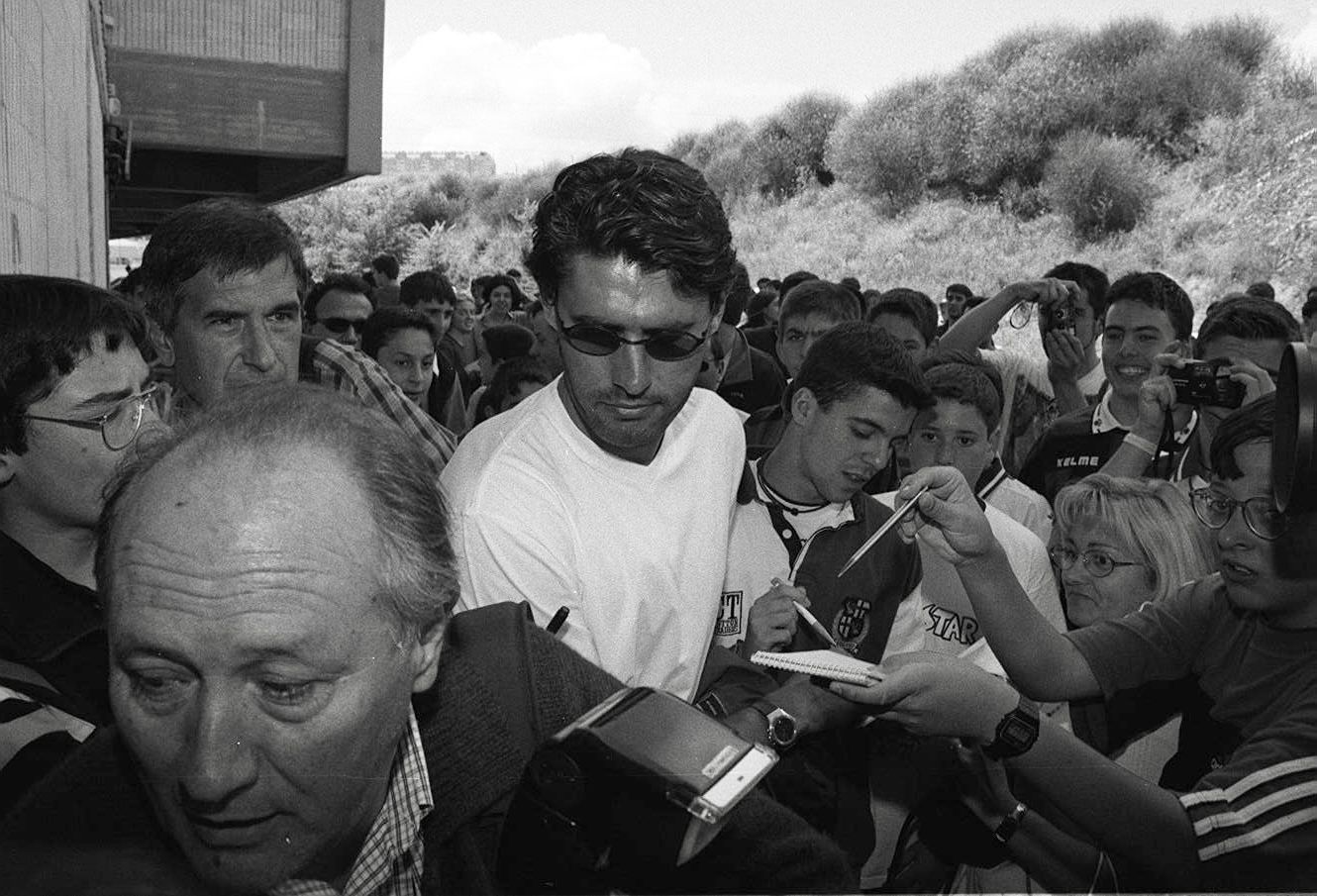 Caminero, en 1998 tras su fichaje por el Real Valladolid.