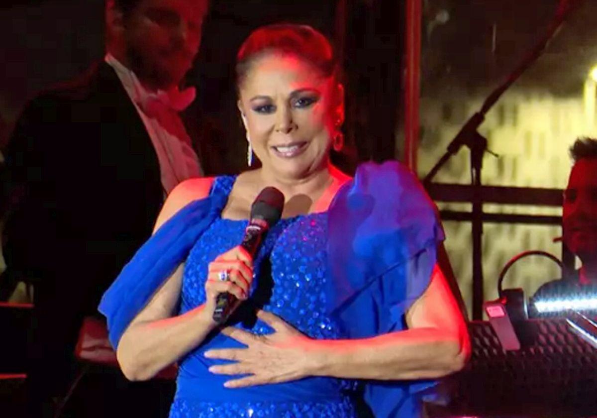 Isabel Pantoja durante su concierto en Marbella.