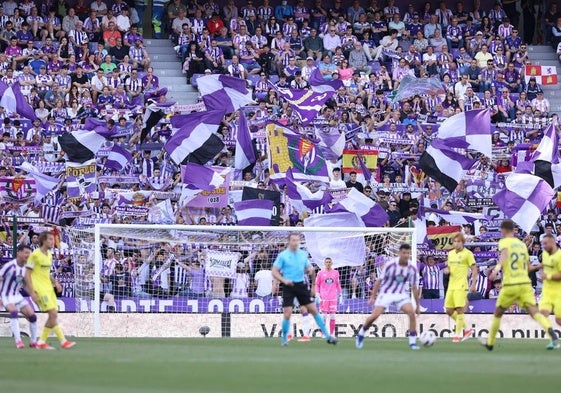 Aficionados del Real Valladolid en el partido contra el Villarreal B.