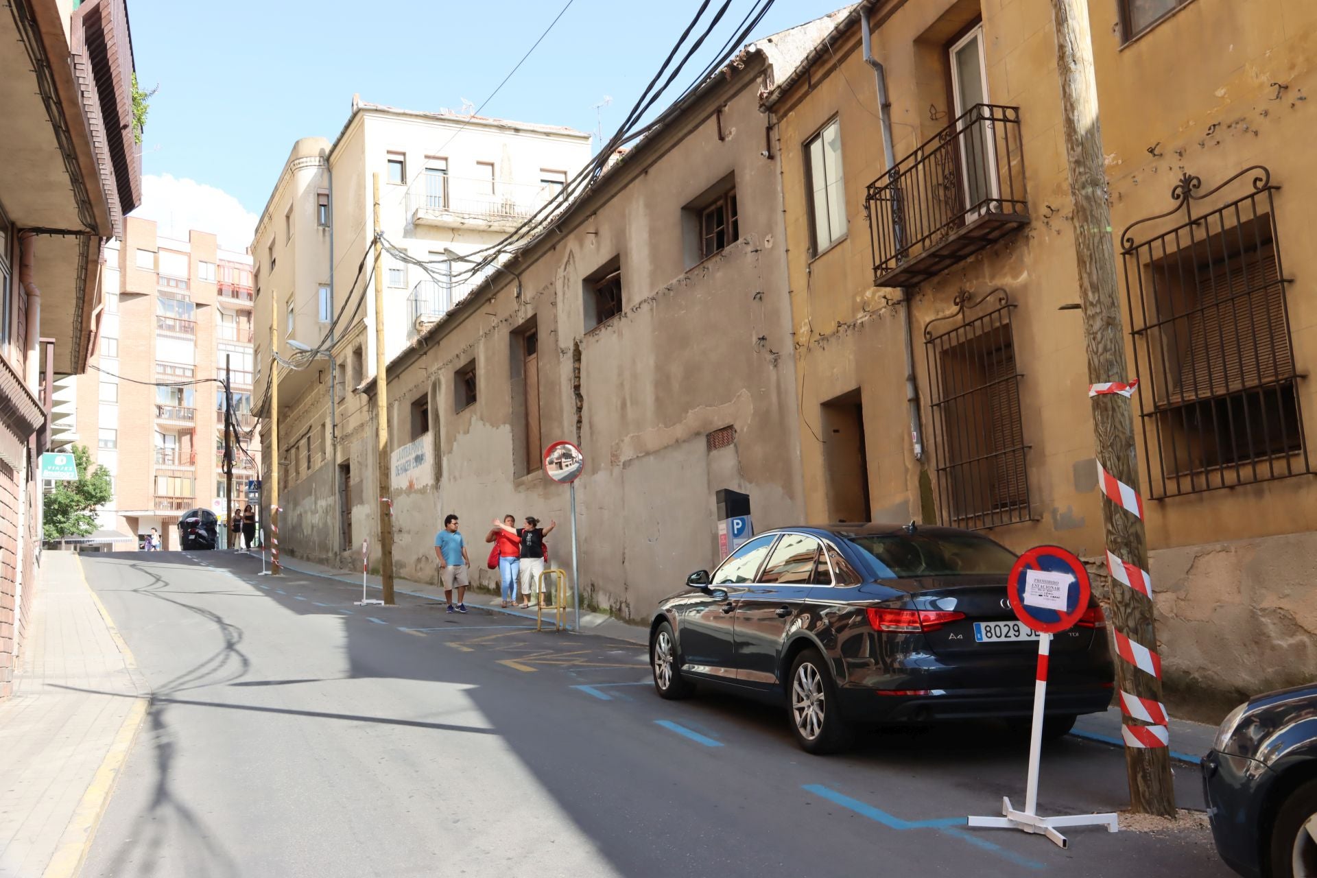 Calle Antonio Machado y edificios que serán derribados este jueves.