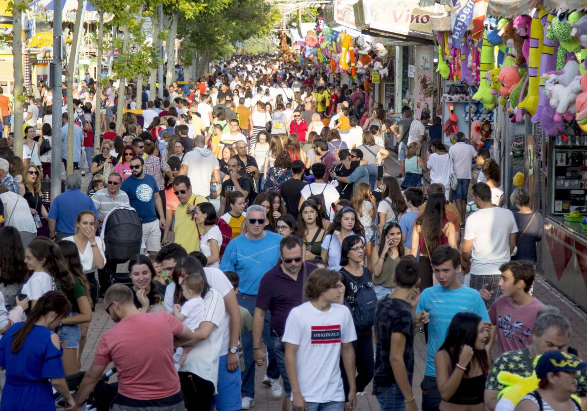 Imagen de archivo del recinto Real de la Feria en las fiestas en honor a la Virgen de San Lorenzo.