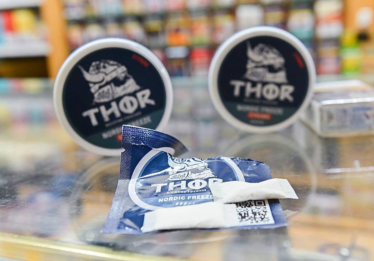 Snus, pequeñas bolsas de nicotina que se venden en los estancos.