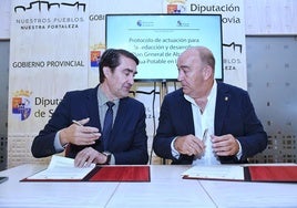 Firma del protocolo entre la Junta de Castilla y León y la Diputación de Segovia.