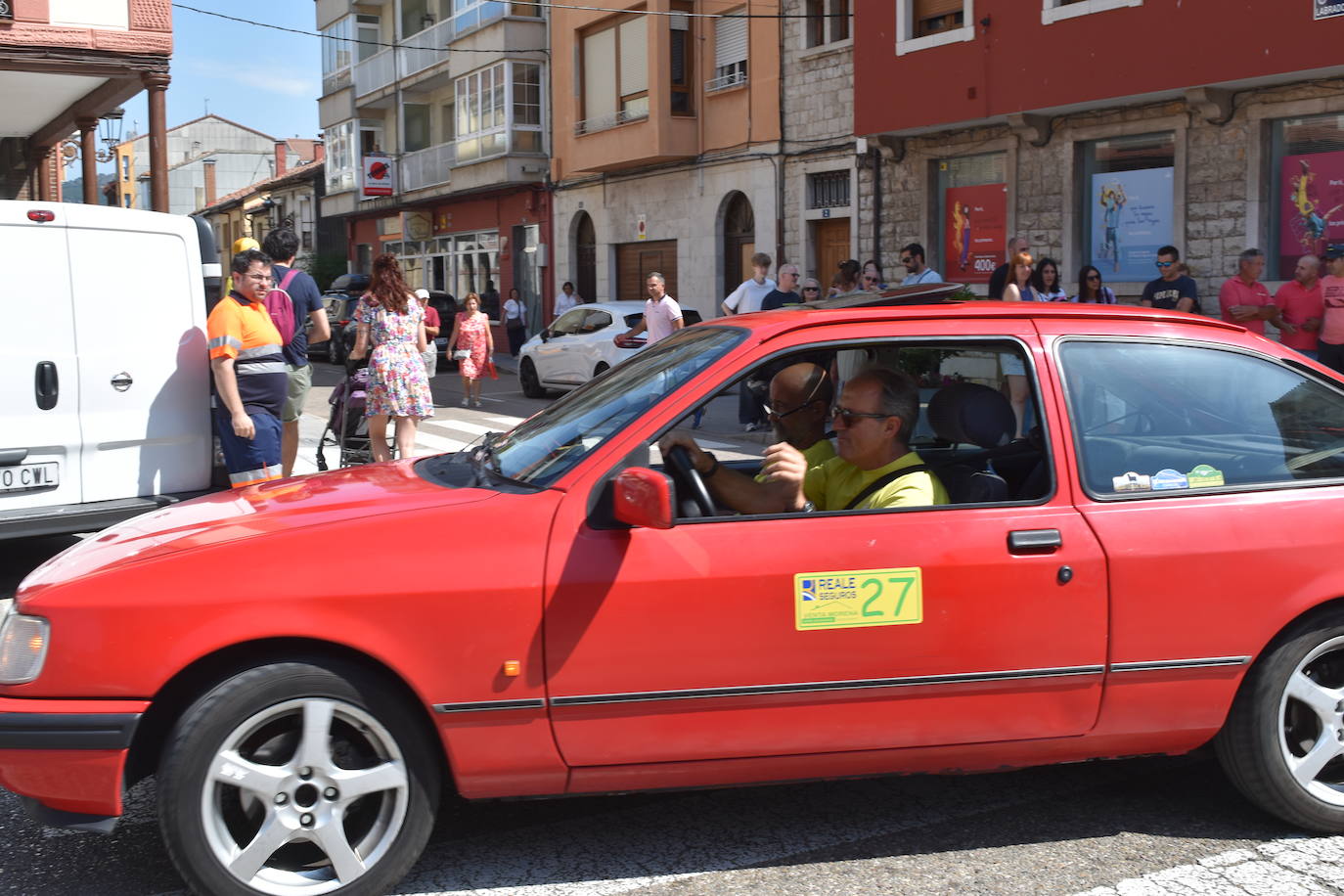 Los motores rugen en la Montaña Palentina con el Rallye de Coches Clásicos