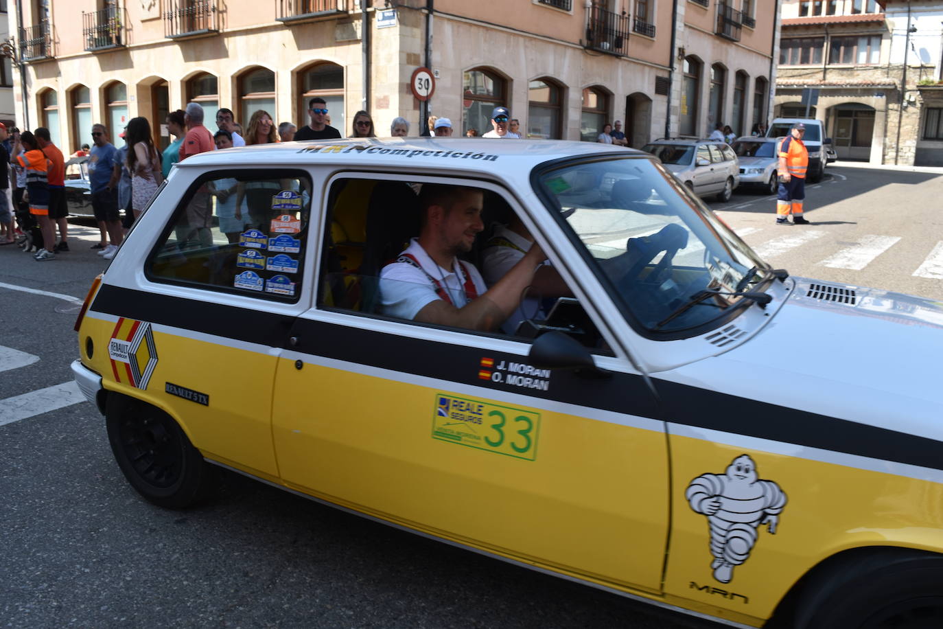 Los motores rugen en la Montaña Palentina con el Rallye de Coches Clásicos