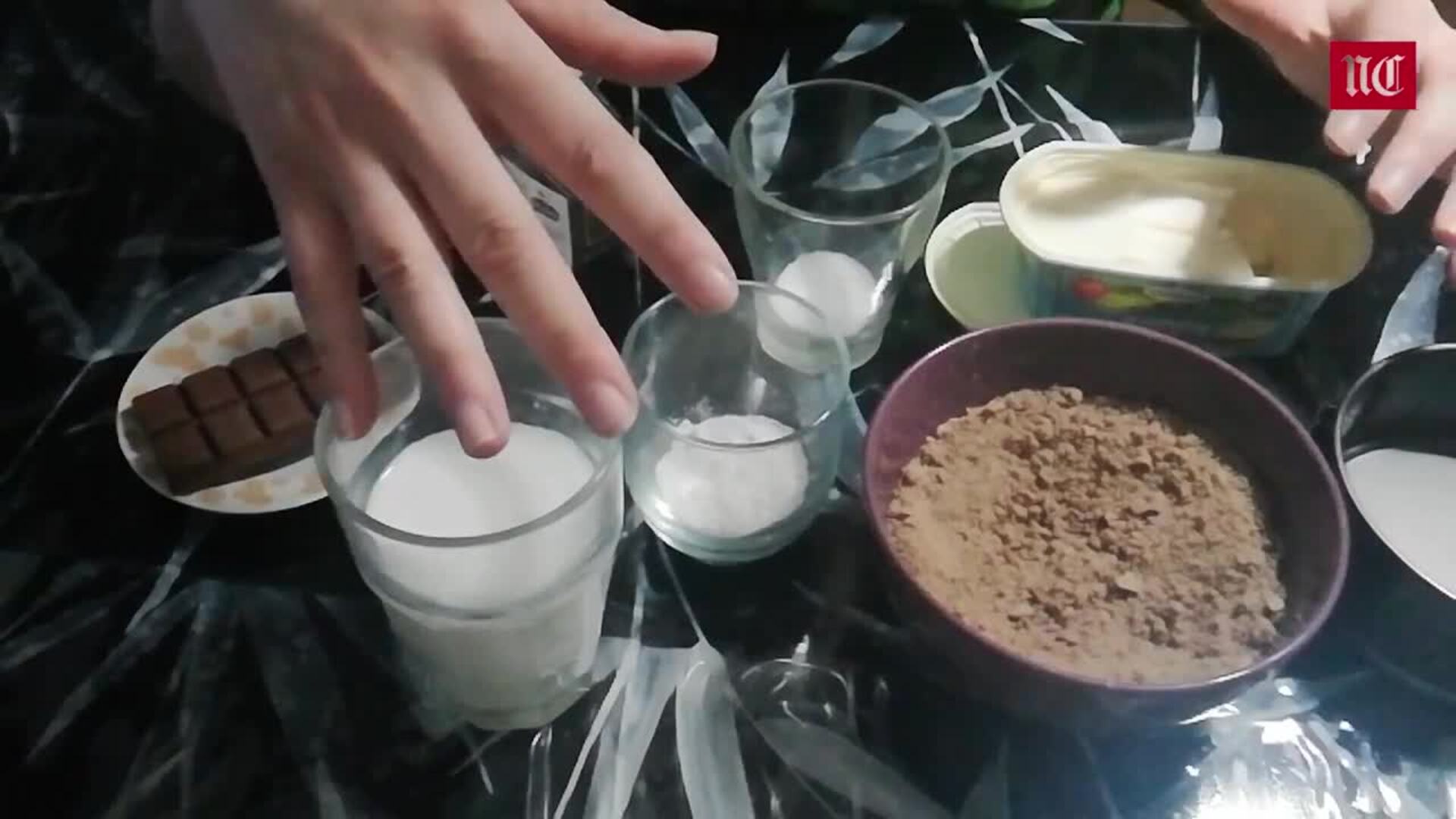 Así se elabora un capricho de chocolate