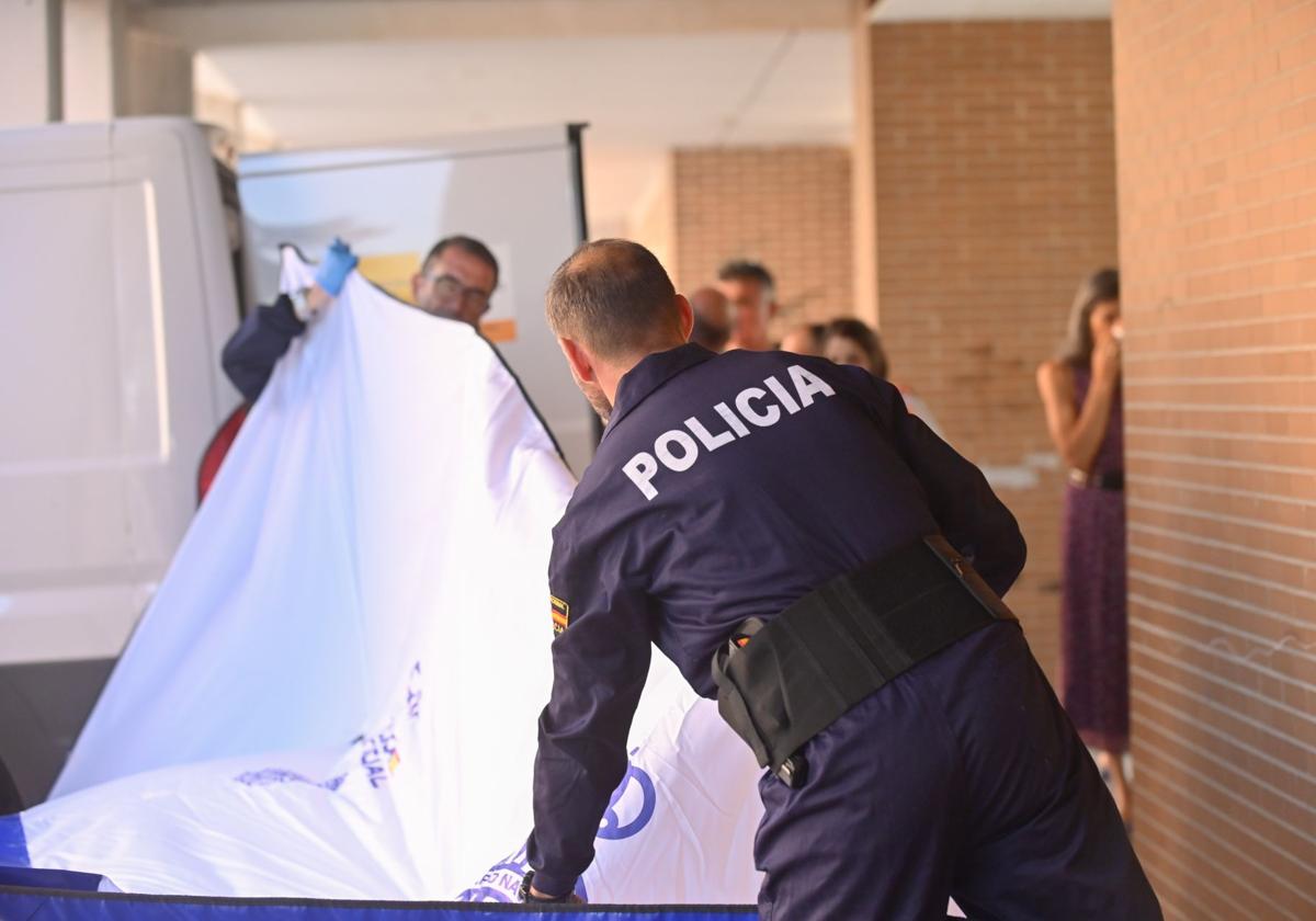 Policía Nacional, el lunes en el número 4 de la calle Sisón.