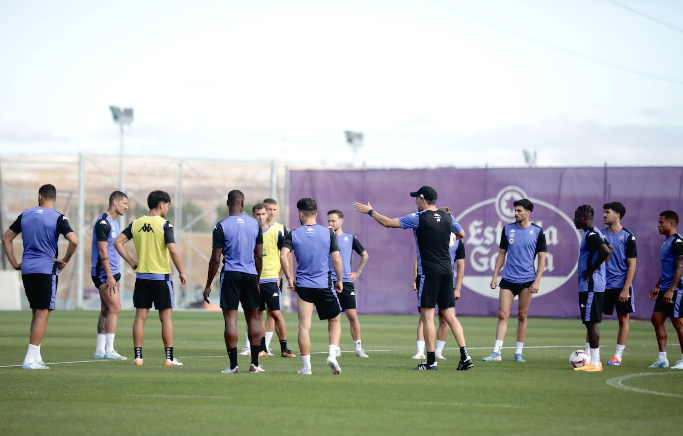 El entrenamiento a puerta abierta del Real Valladolid, en imágenes