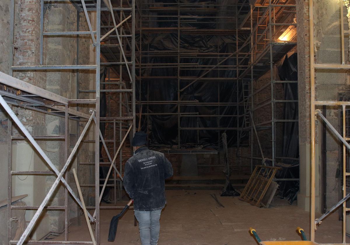 Obras en una iglesia de la provincia de Segovia.