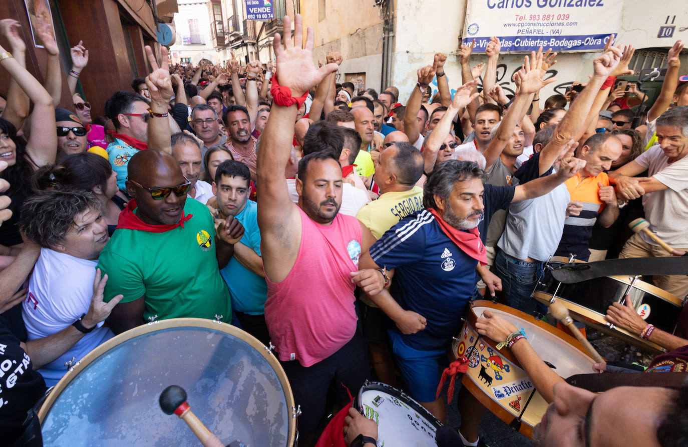 Todas las imágenes del multitudinario primer chúndara en las fiestas de Peñafiel 2024