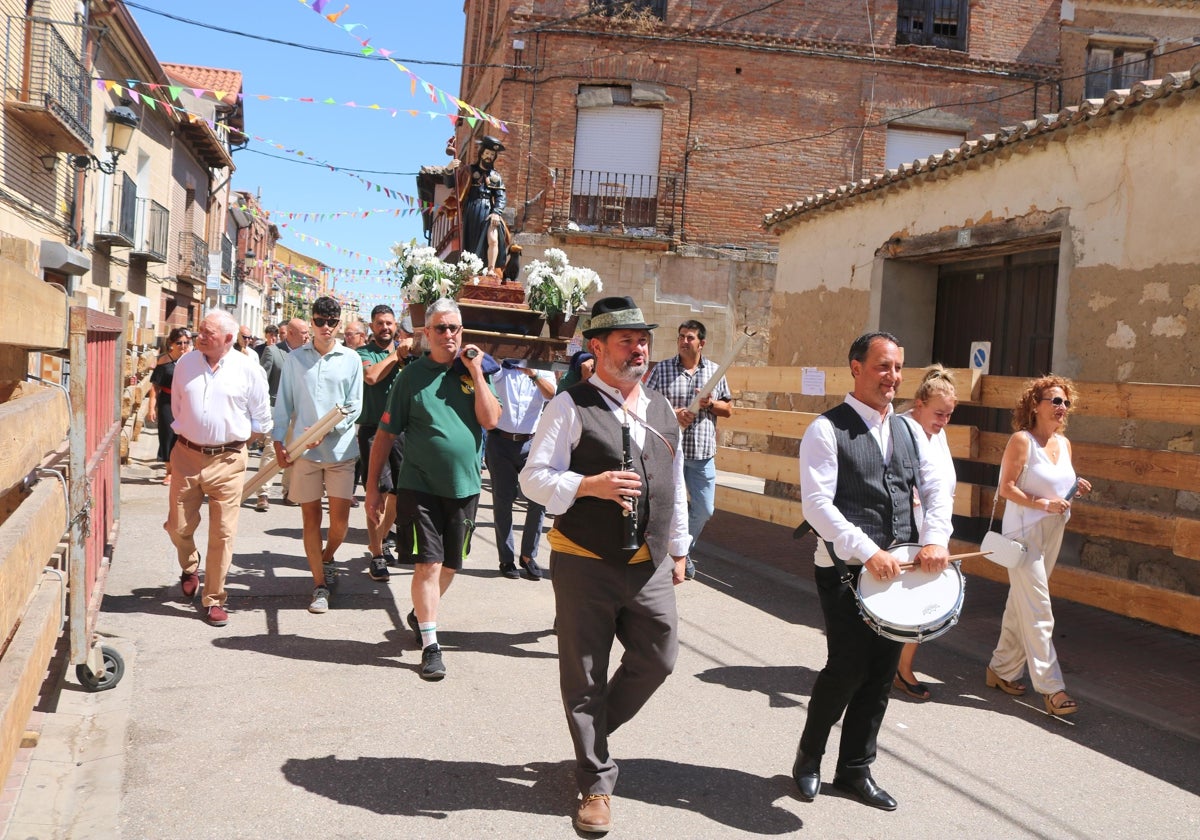 Procesión en honor a San Roque en Torquemada