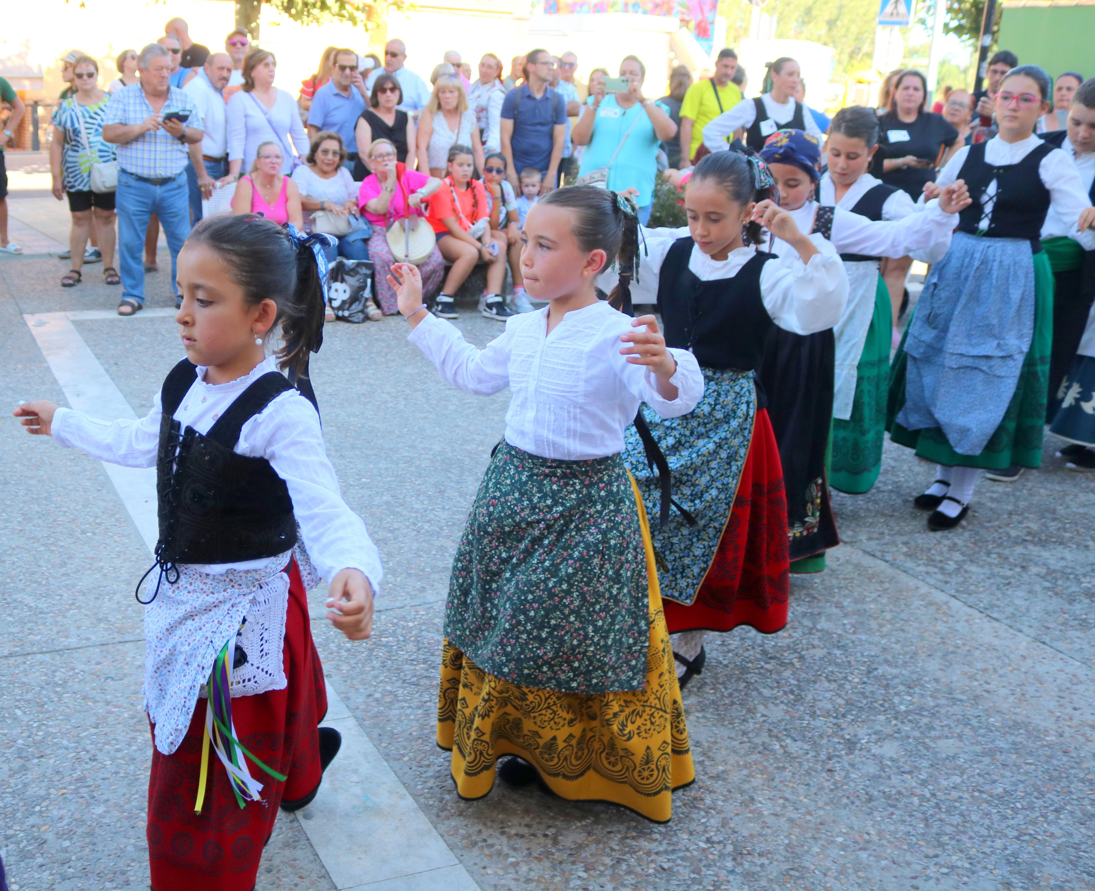 Villamuriel de Cerrato celebra San Roque con pan, queso y vino