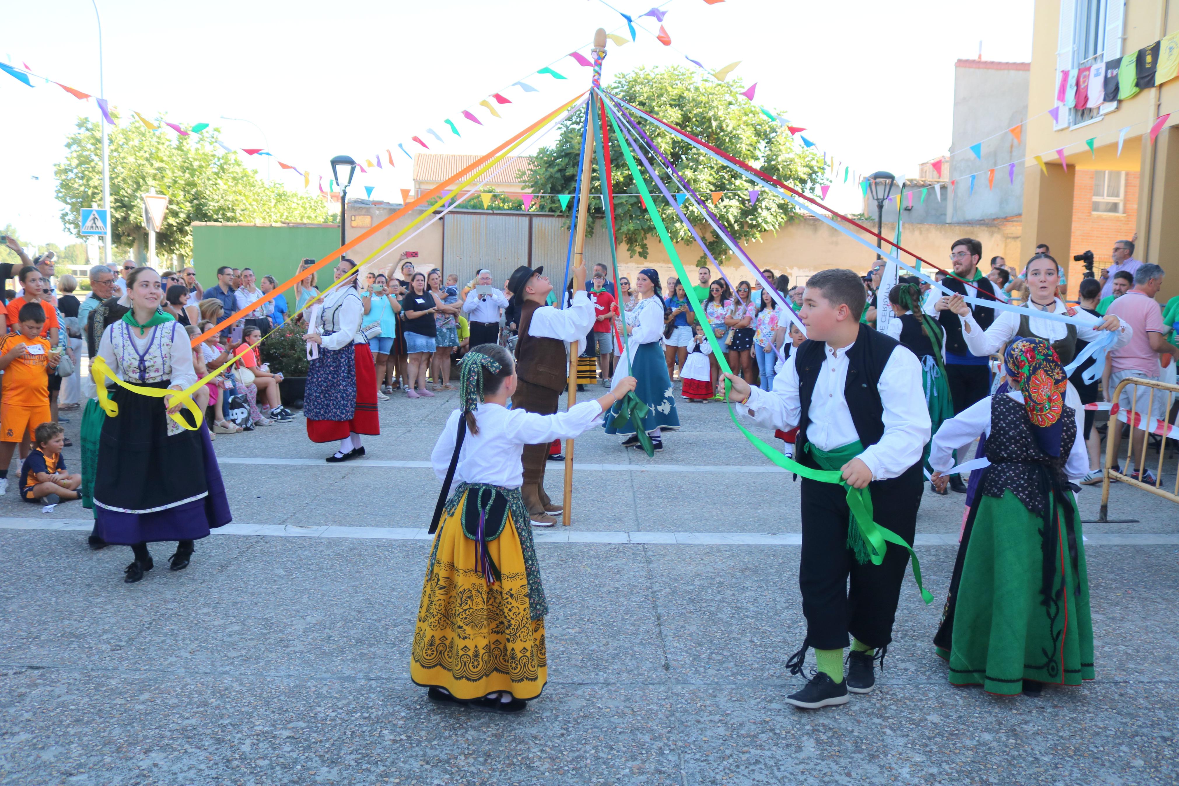 Villamuriel de Cerrato celebra San Roque con pan, queso y vino