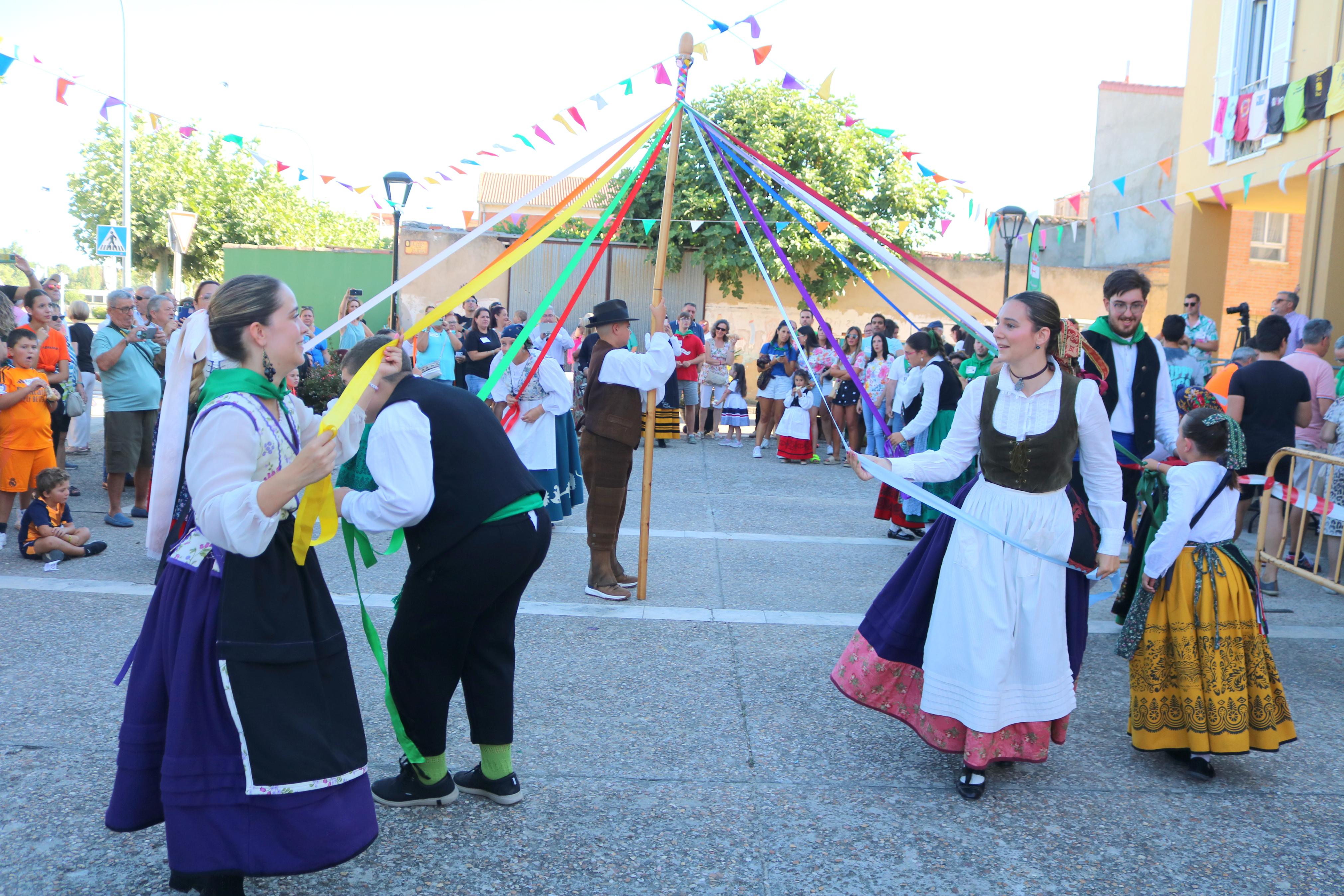 Villamuriel de Cerrato celebra San Roque con pan, queso y vino