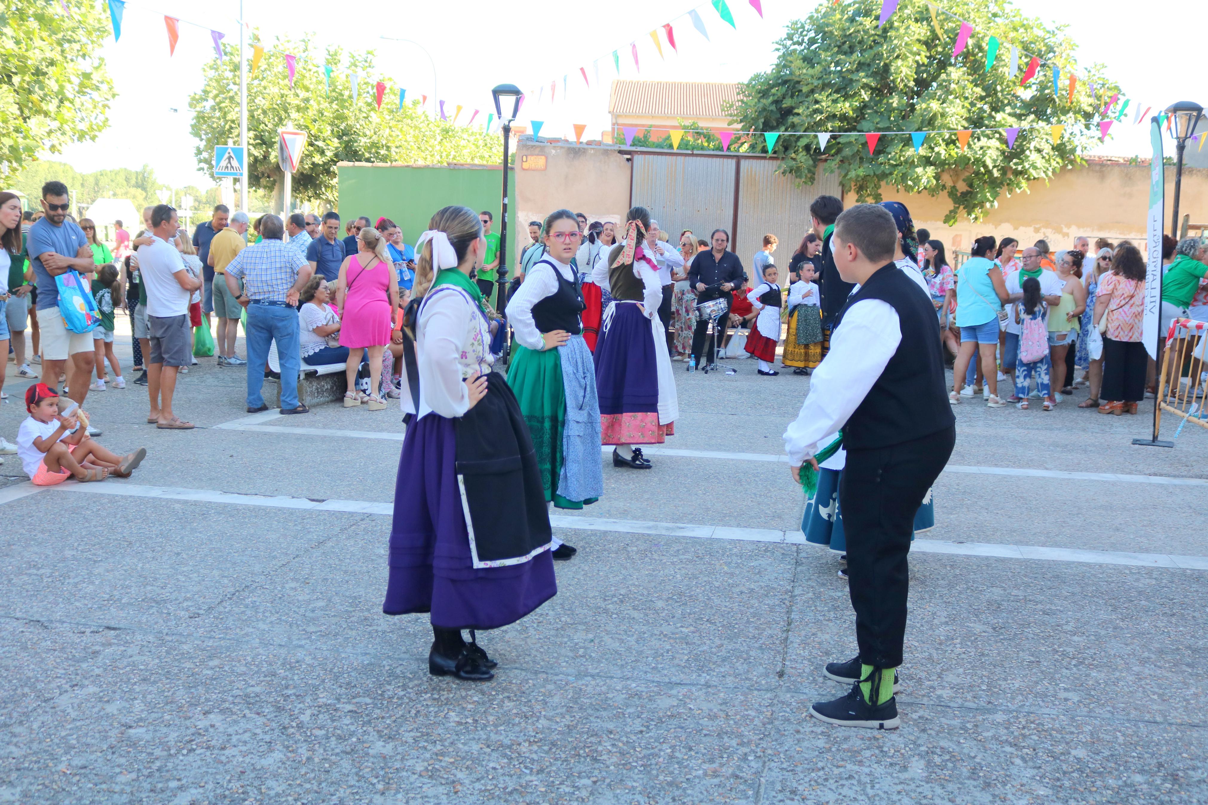 Villamuriel de Cerrato celebra San Roque con pan, queso y vino