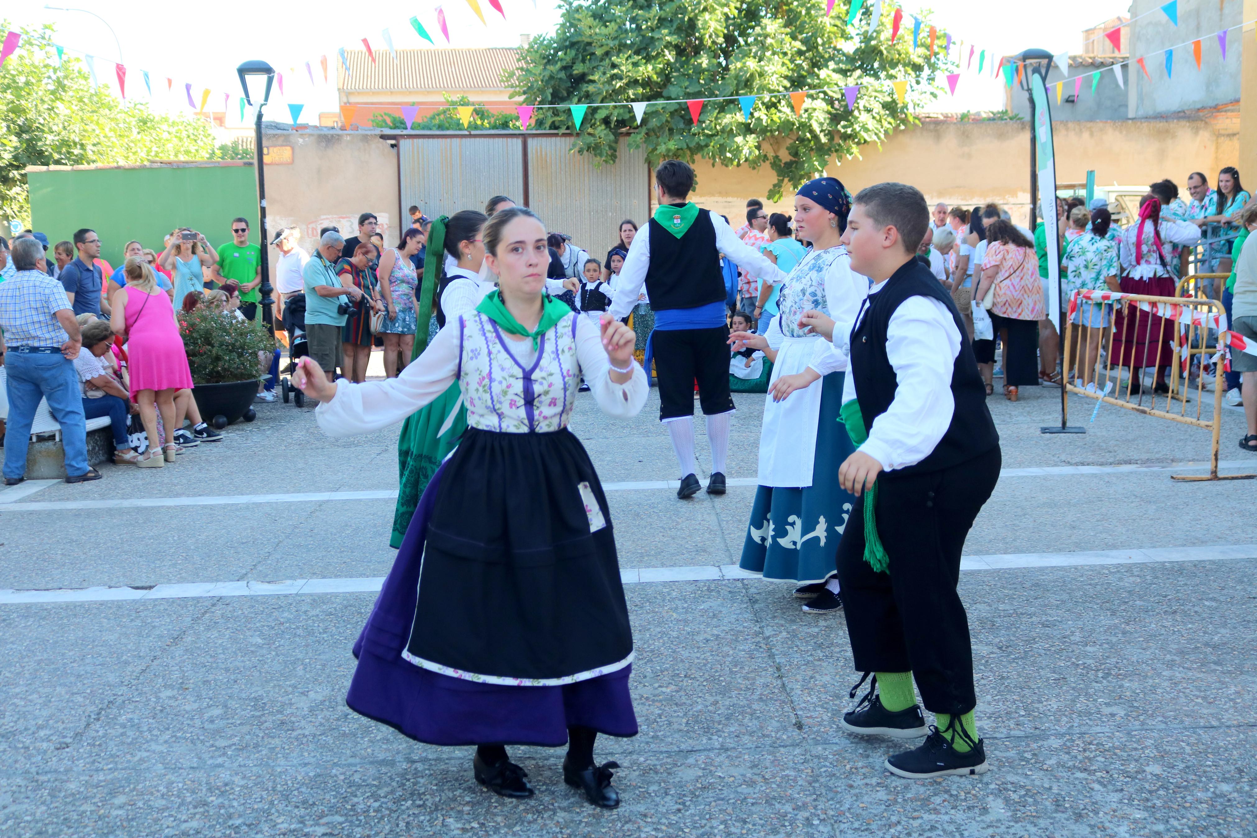 Villamuriel de Cerrato celebra San Roque con pan, queso y vino