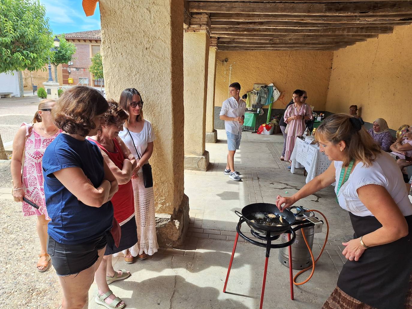 El XXIV mercado artesanal de Tordehumos en imágenes