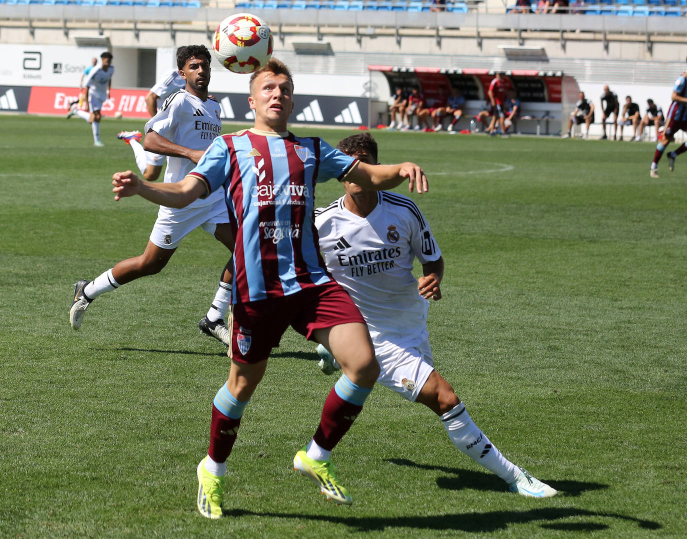 Fotos del partido entre el Castilla y la Segoviana